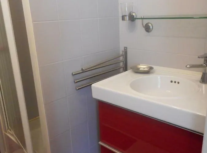 La Maison Fleurie Couette-café